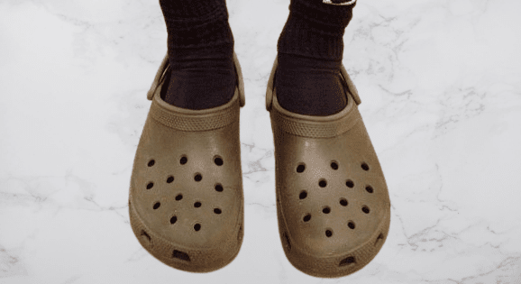 How Crocs Should Fit?