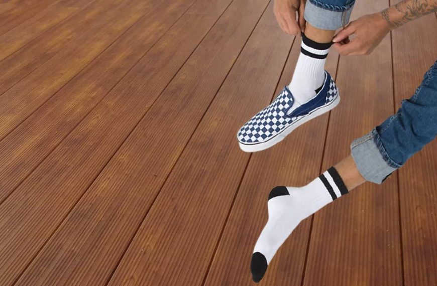 Do you wear socks with Vans slip ons? (Complete Guide)